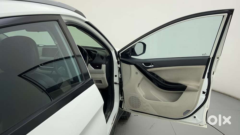 Tata Nexon 1.5 Revotorq Xza Plus S Amt, 2023, Petrol