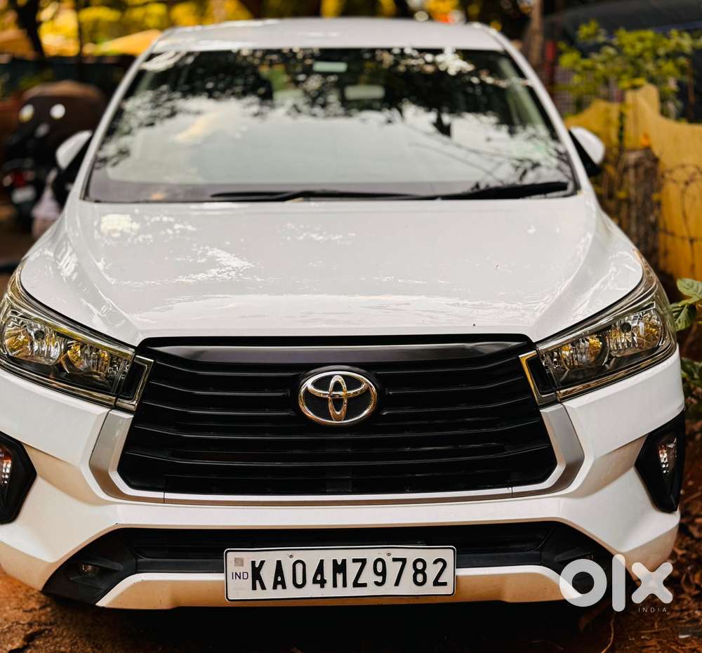 Toyota Innova Crysta 2.4 G Mt, 2022, Diesel