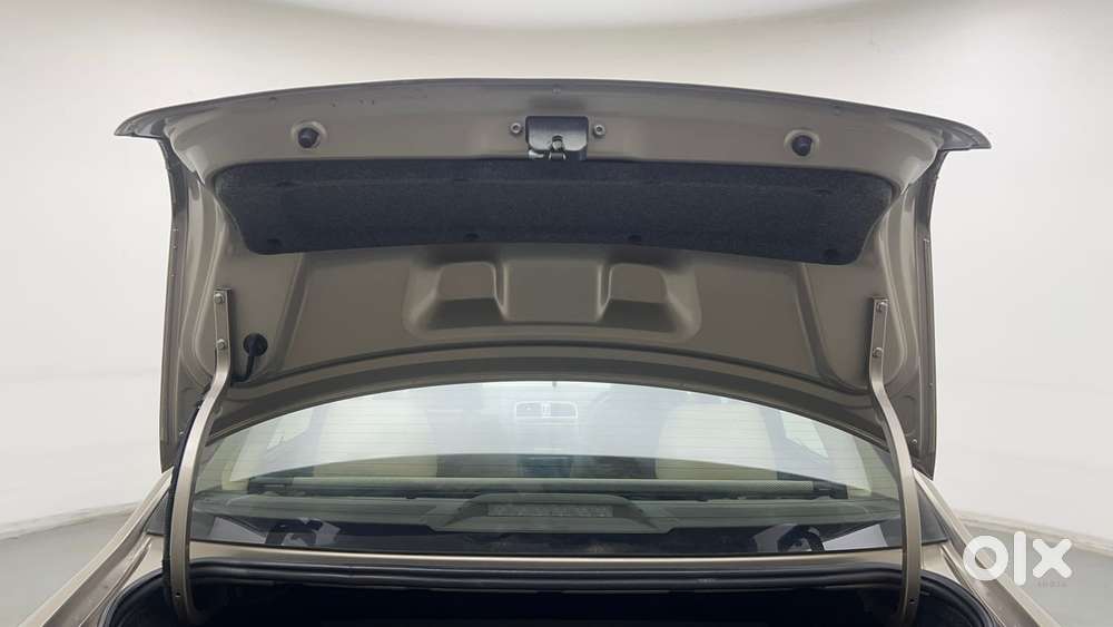 Volkswagen Vento 1.2 Tsi Highline At, 2016, Petrol
