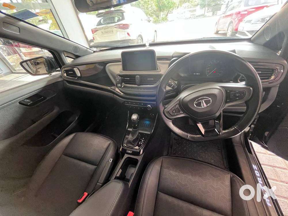 Tata Altroz, 2023, Petrol