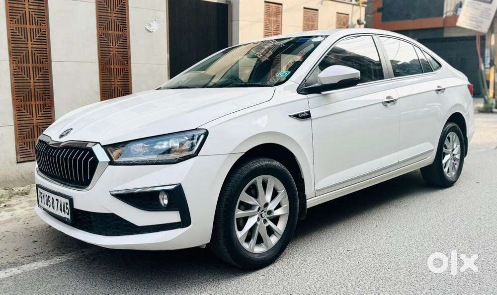 Skoda Slavia Ambition 1.0l Tsi Mt, 2024, Petrol