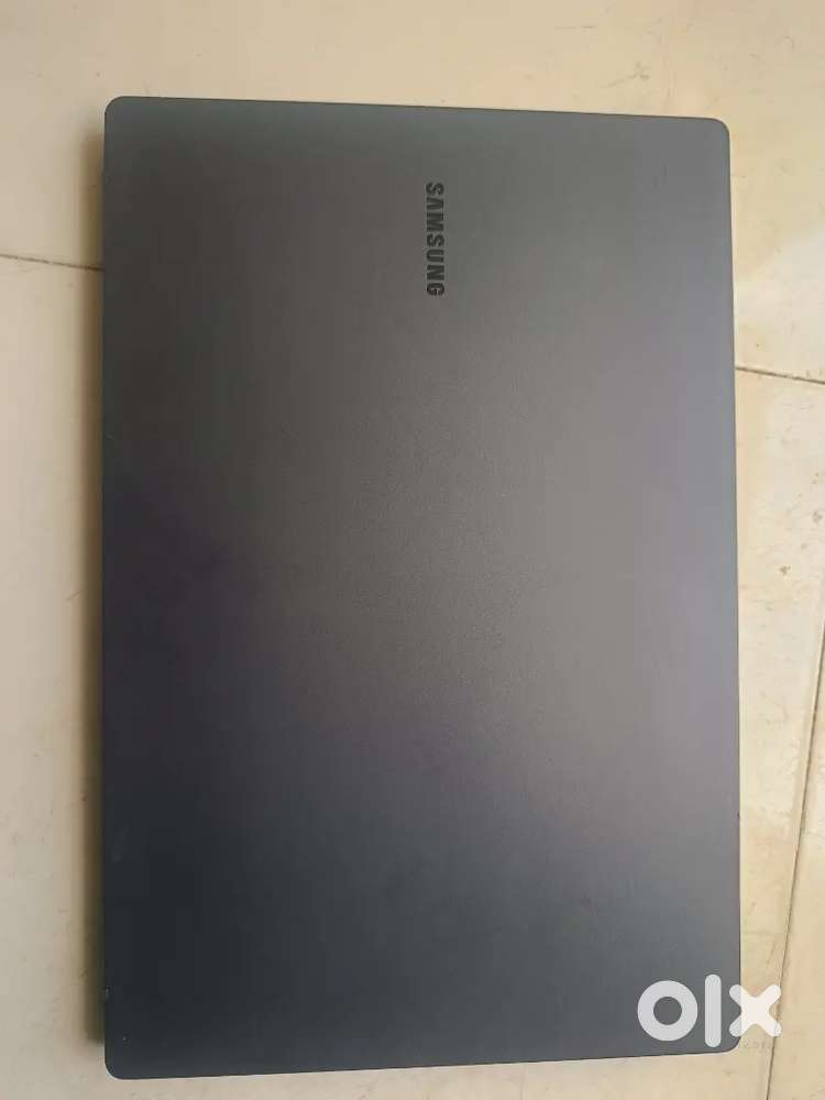 SAMSUNG Galaxy Book 2 
Intel Core i5 12th Gen