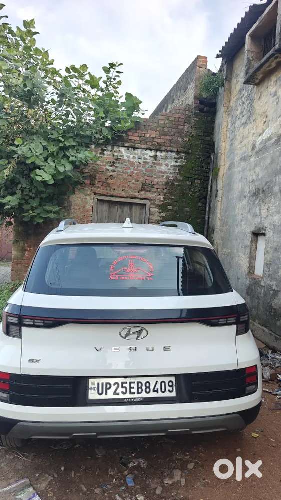 Hyundai Venue Sx Petrol Manual 2024 /sunroof