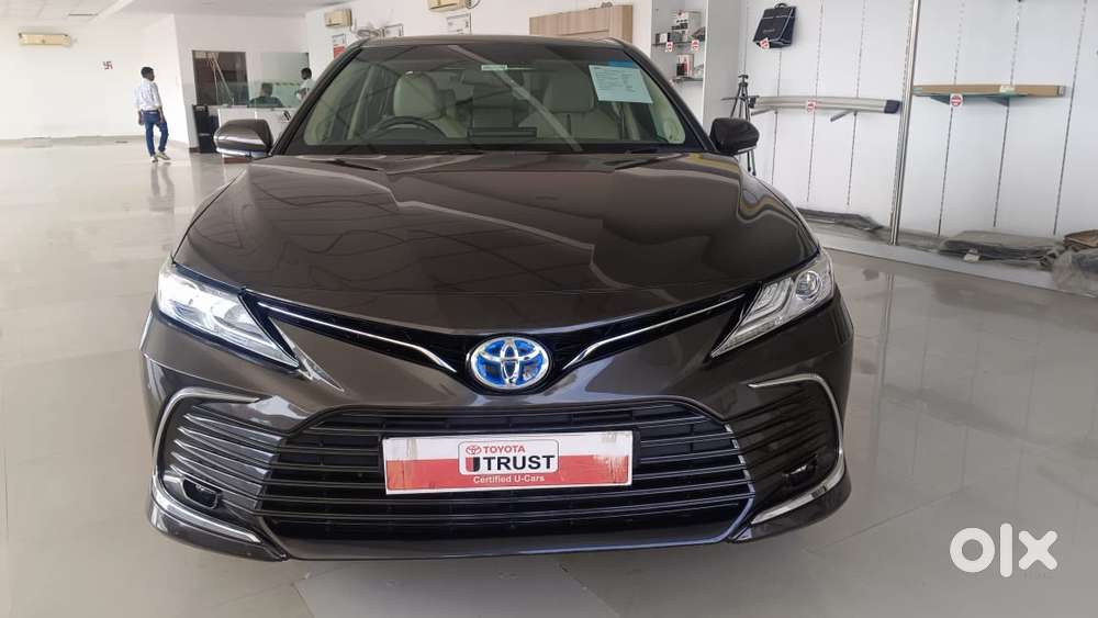 Toyota Camry Hybrid, 2023, Cng & Hybrids