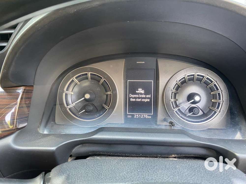Toyota Innova Crysta 2.8z Automatic, 2017, Diesel