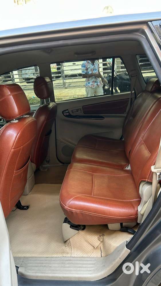 Toyota Innova 2.5 G (diesel) 8 Seater, 2009, Diesel