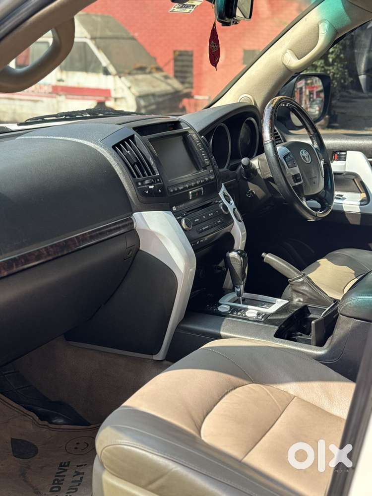 Toyota Land Cruiser Vx Premium, 2011, Diesel