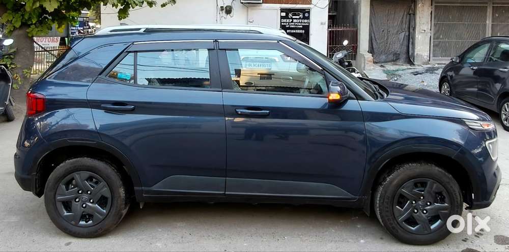 Hyundai Venue 1.2 S Plus, 2022, Petrol