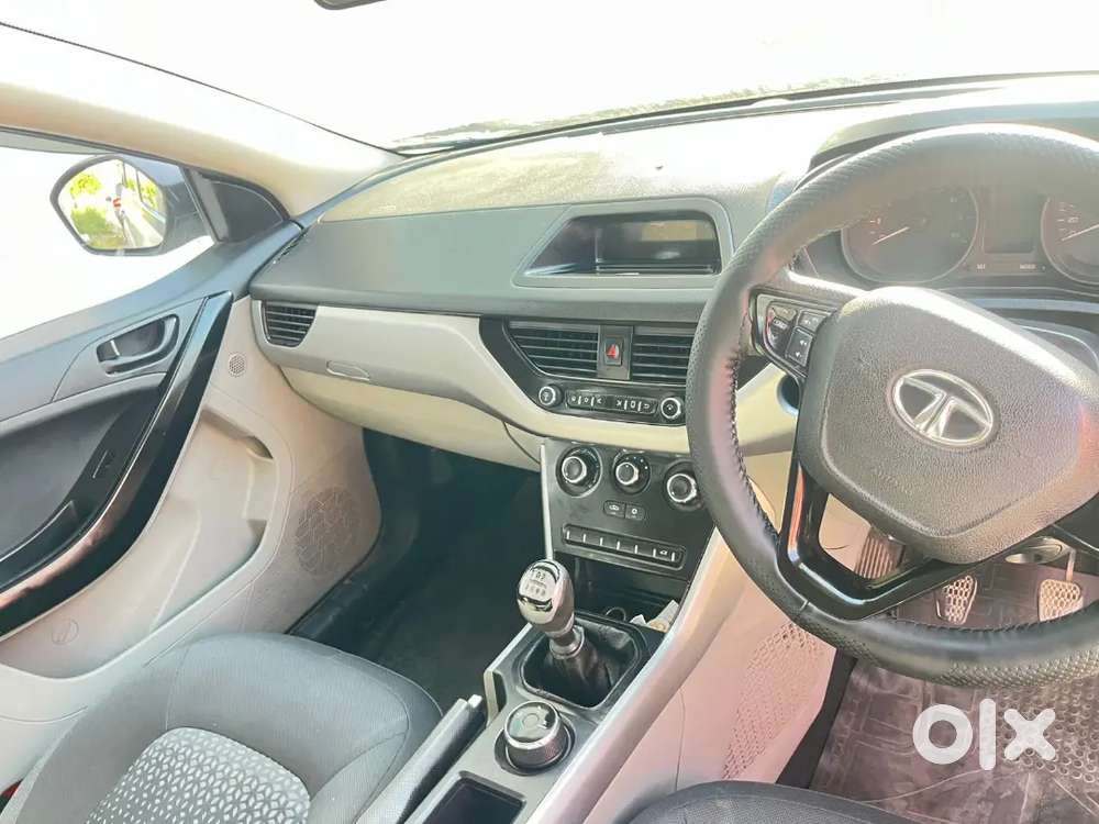 Tata Nexon 2018 Diesel 75000 Km Driven,1st Owner , Insurance Valid