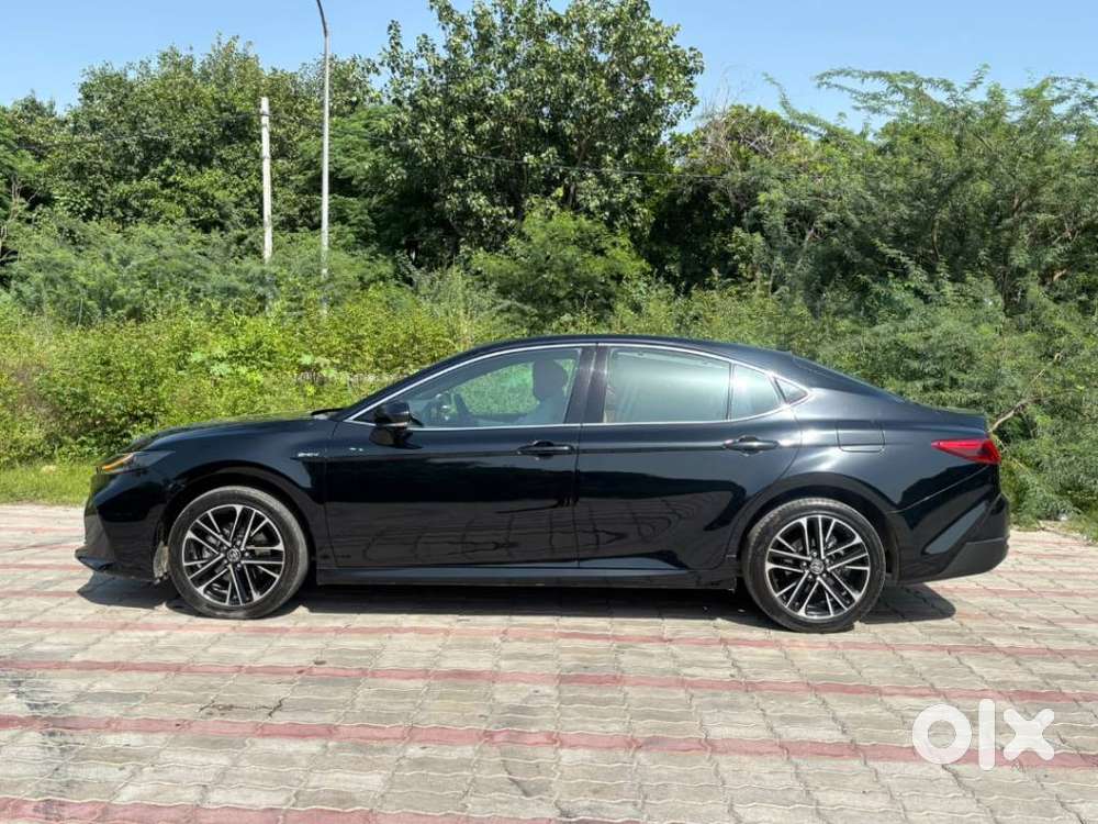 Toyota Camry Hybrid, 2025, Petrol
