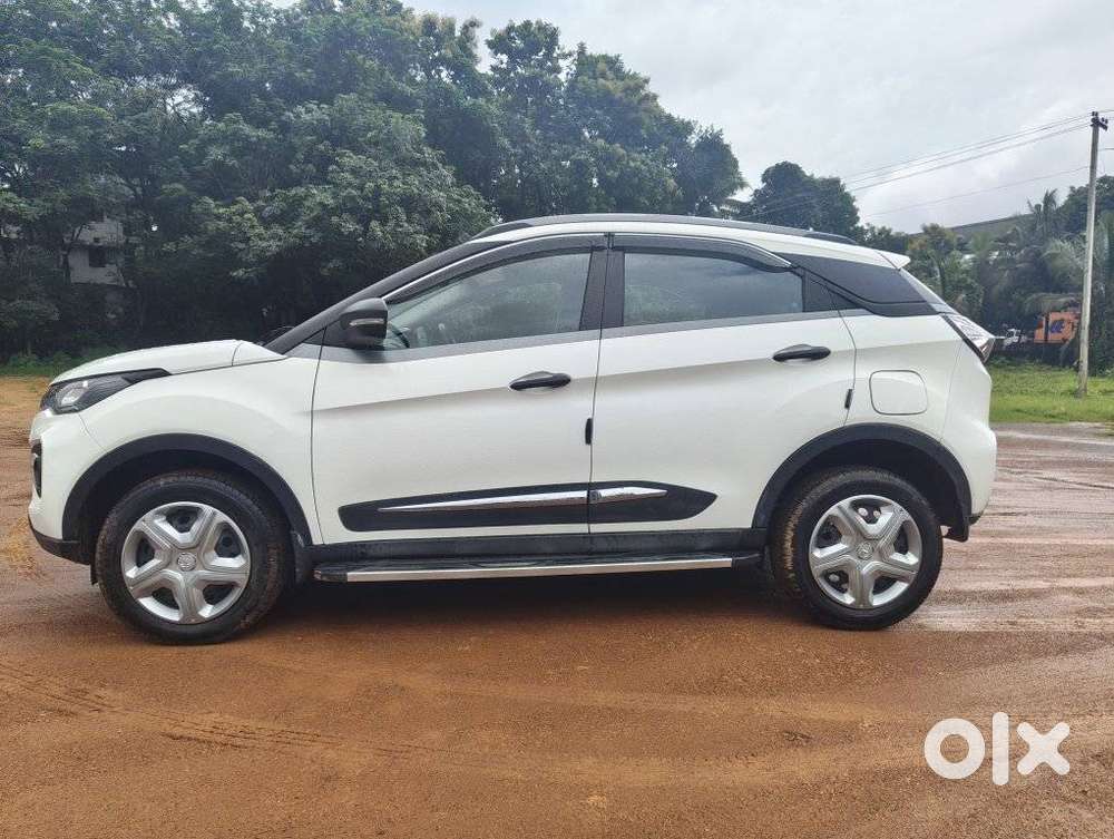 Tata Nexon 1.2 Revotron Xm (s), 2021, Petrol