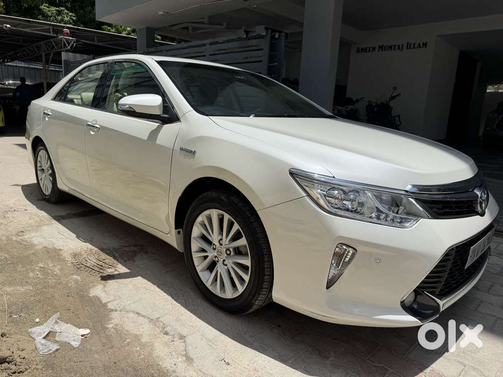 Toyota Camry 2.5 Hybrid, 2016, Cng & Hybrids