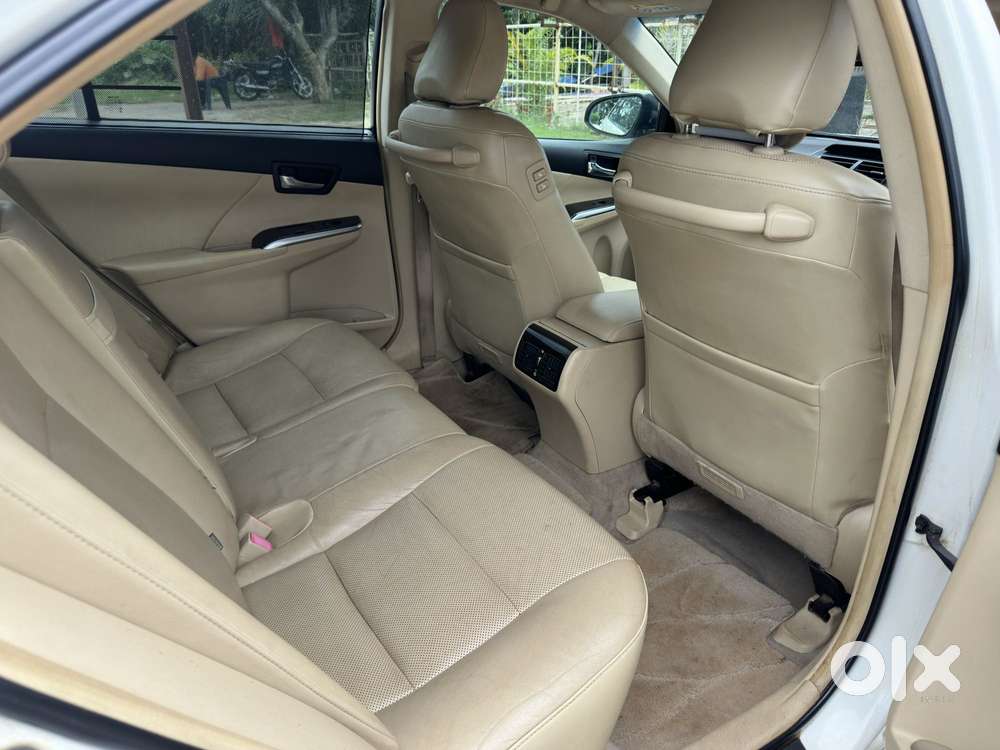 Toyota Camry Hybrid, 2016, Electric