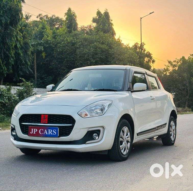 Maruti Suzuki Swift Vxi + Manual, 2022, Petrol