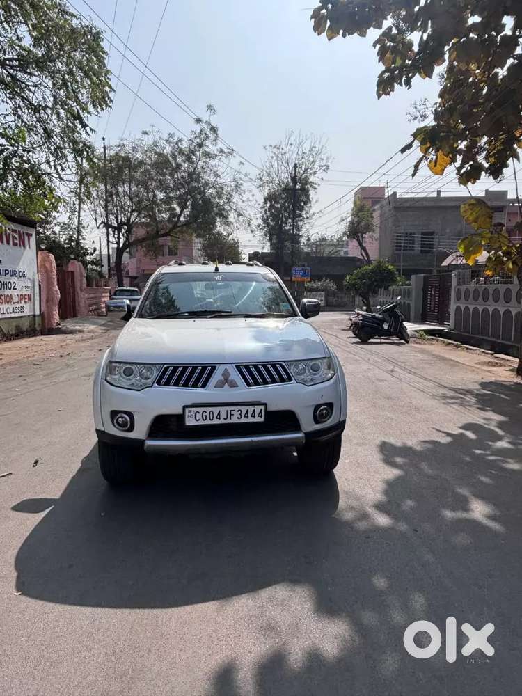 Mitsubishi Pajero Sport 2013 Diesel 155000 Km Driven