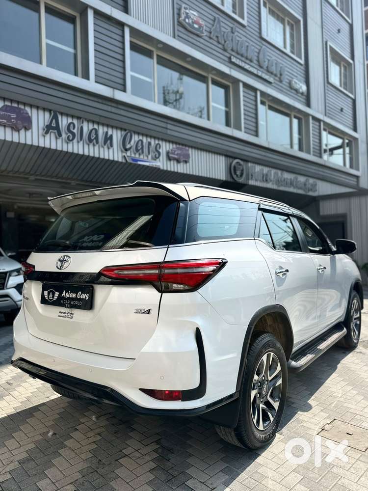 Toyota Fortuner Legender 4x4 At 2.8, 2025, Diesel