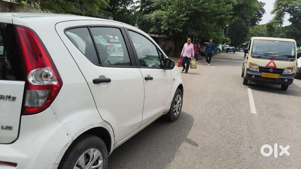 Maruti Suzuki Ritz Lxi, 2012, Petrol