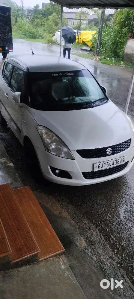 Maruti Suzuki Swift Ddis 2012