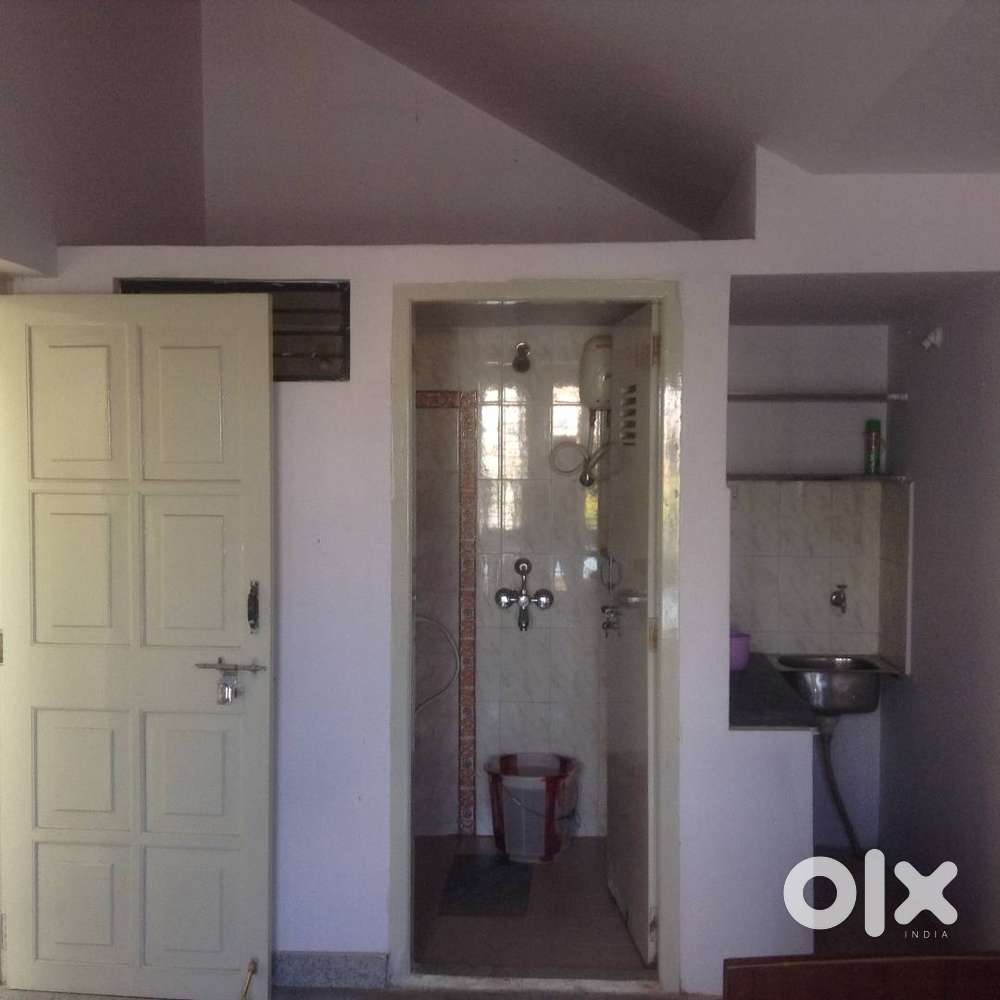 Single Room for rent in a residential posh locality