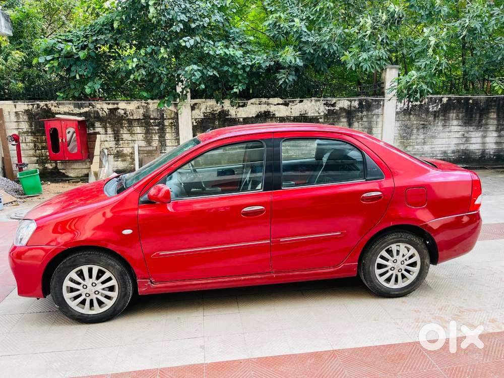 Toyota Etios Liva, 2011, Petrol