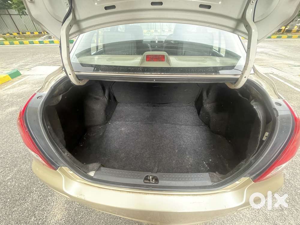 Maruti Suzuki Swift Dzire 1.3 Zxi, 2010, Petrol