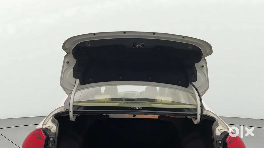 Maruti Suzuki Ciaz 1.5 Alpha Shvs Petrol, 2021, Petrol