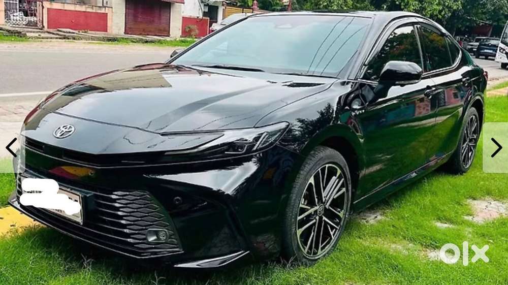 Toyota Camry Hybrid Petrol 2025