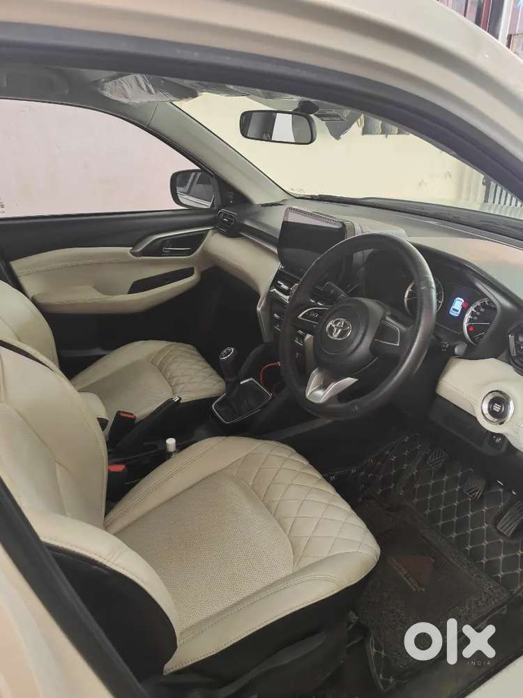 Well Maintained Car With Top Model Accessories Added Along With It..