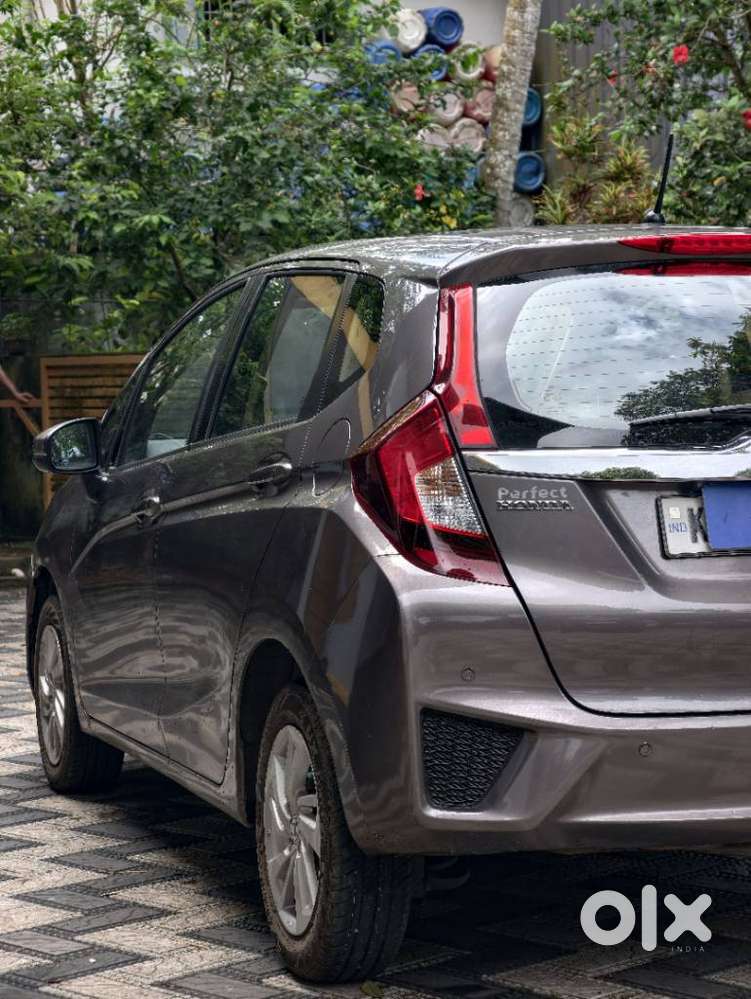 Honda Jazz V Automatic, 2016, Petrol