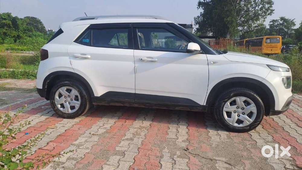 Hyundai Venue S, 2019, Petrol