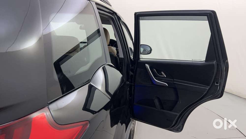 Mahindra Xuv500 W7 At, 2019, Diesel