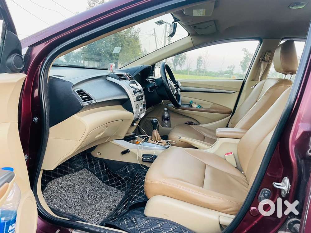 Vip 6161  Honda City V-mt (top Model)  1lac Km  2013  Good Car