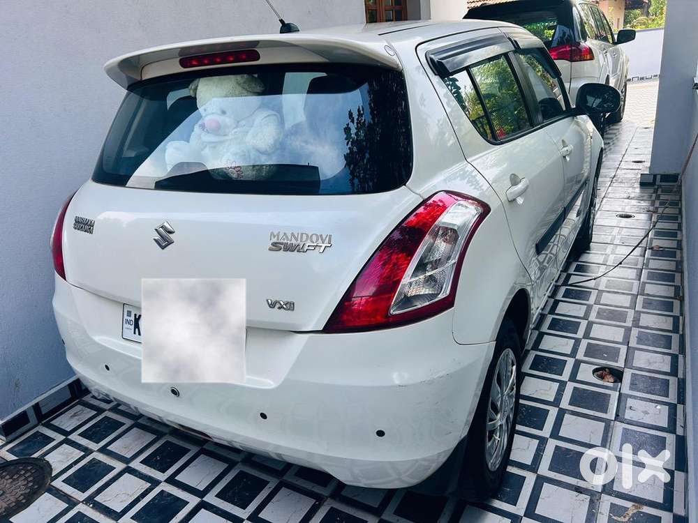 Maruti Suzuki Swift 2015 Petrol 124000 Km Driven