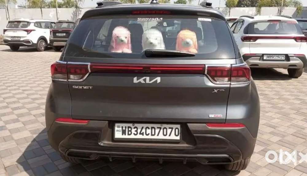 Kia Sonet X-line Top Model Atomic 2023 Petrol  Just Looking New