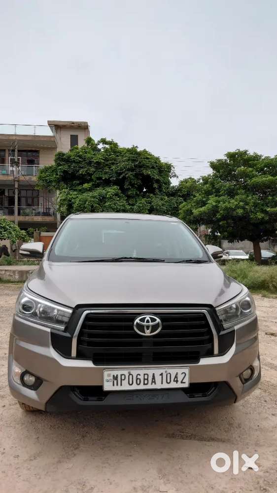 Toyota Innova Crysta 2016