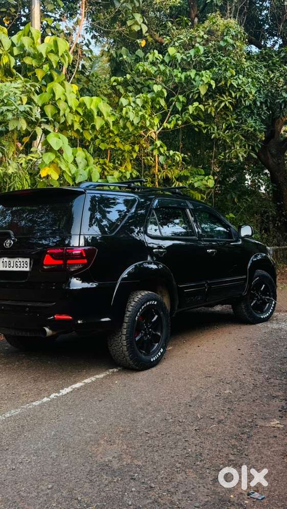 Toyota Fortuner  4x4 Diesel Manual