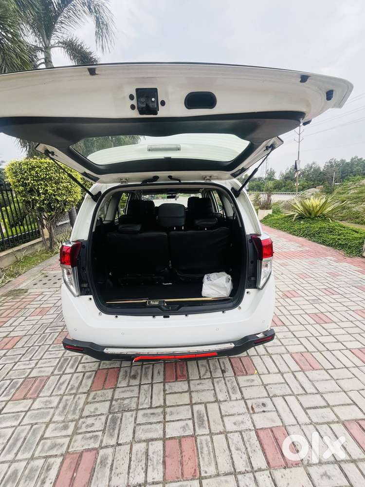 Toyota Innova Crysta 2.4 V 8 Str, 2020, Diesel