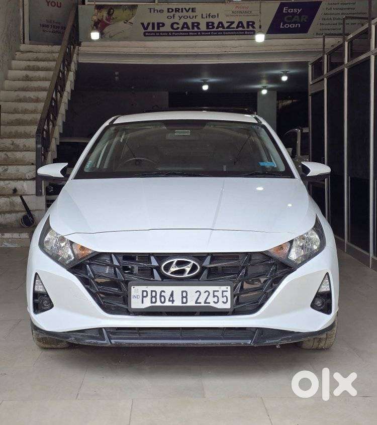 Hyundai I20 Sportz 1.2 Ivt, 2022, Petrol