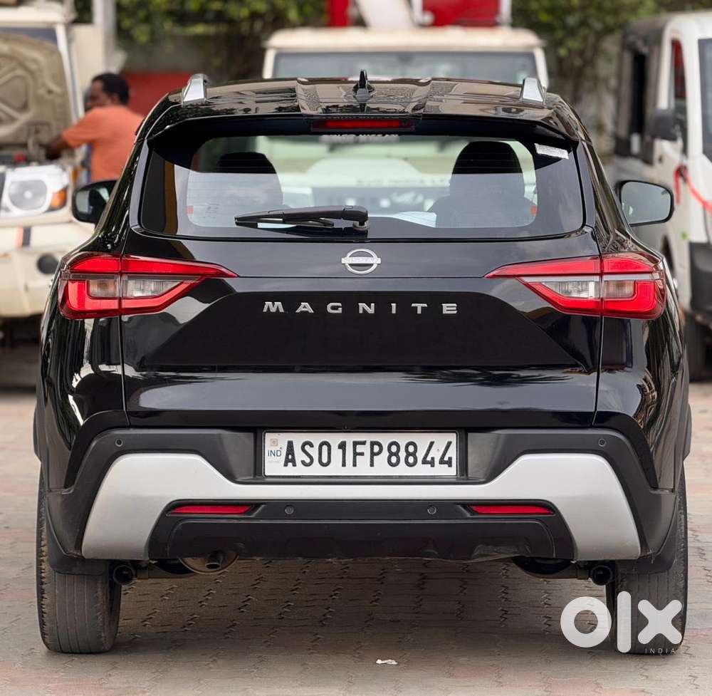 Nissan Magnite 1.0 Xv, 2023, Petrol