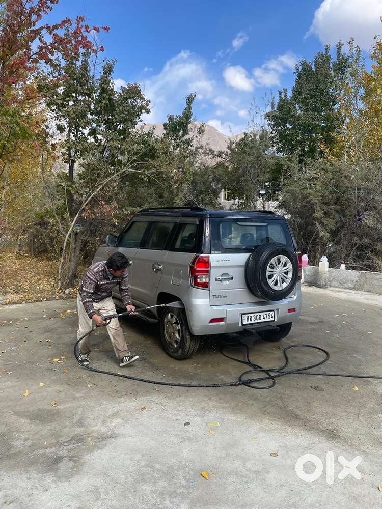 Mahindra Tuv 300 2016 Diesel Well Maintained