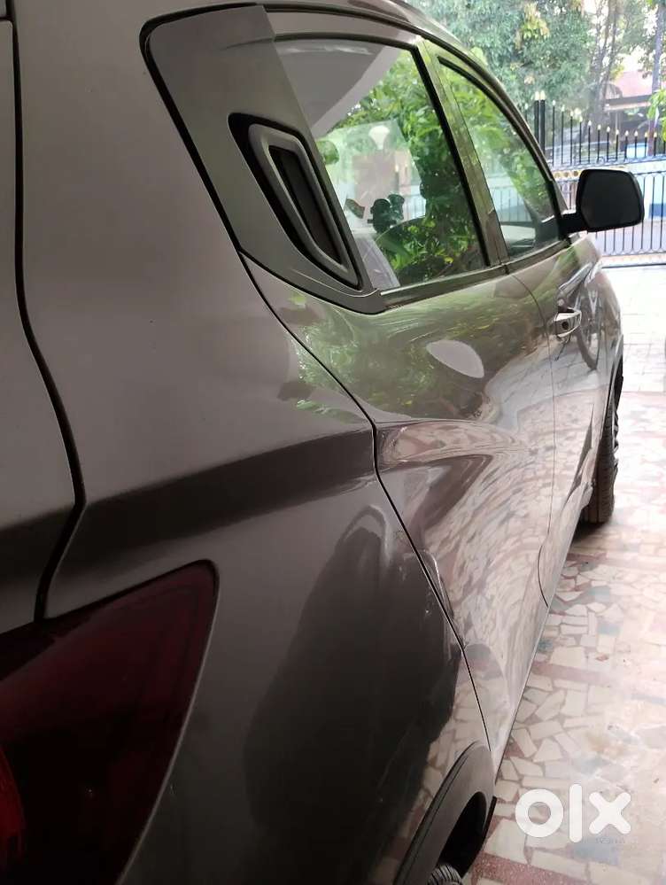 Mahindra Kuv 100 2016