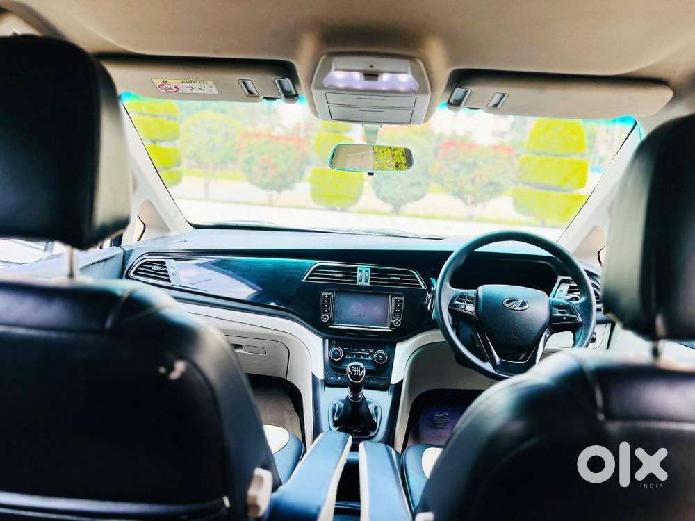 Mahindra Marazzo M6, 2018, Diesel