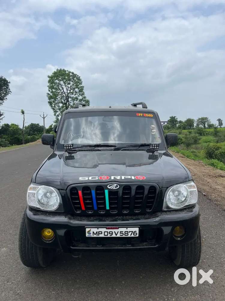 Mahindra Scorpio Classic 2005