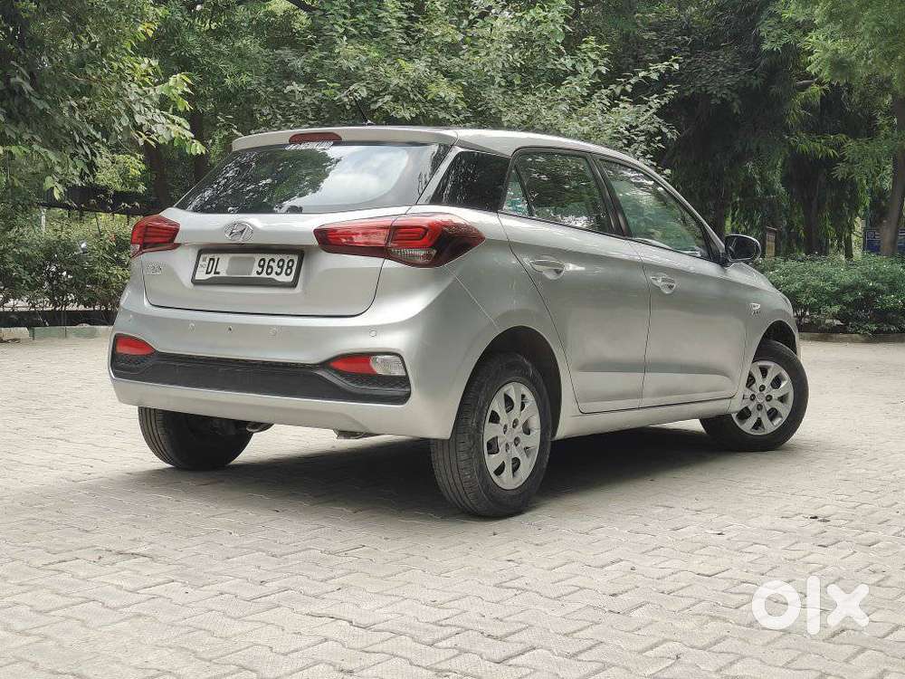 Hyundai Elite I20 1.2magna Executive At, 2018, Petrol