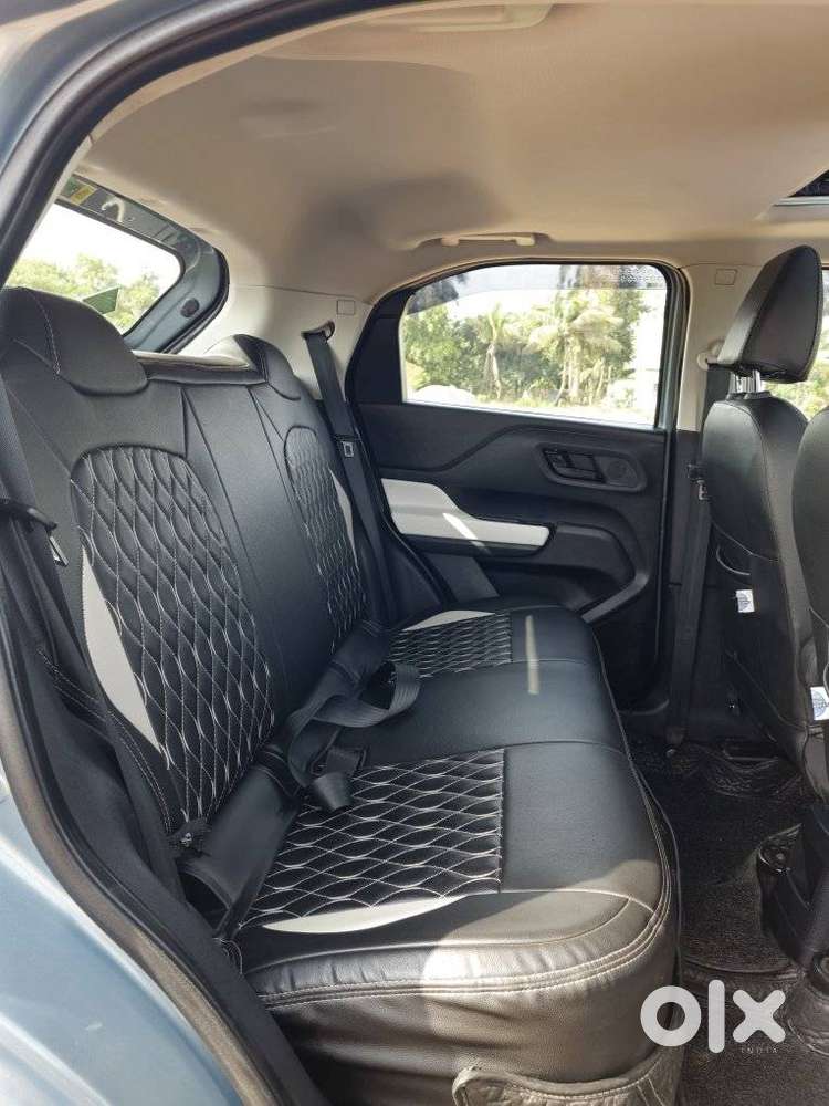 Tata Punch Creative Dual Tone Mt Sunroof, 2023, Cng & Hybrids