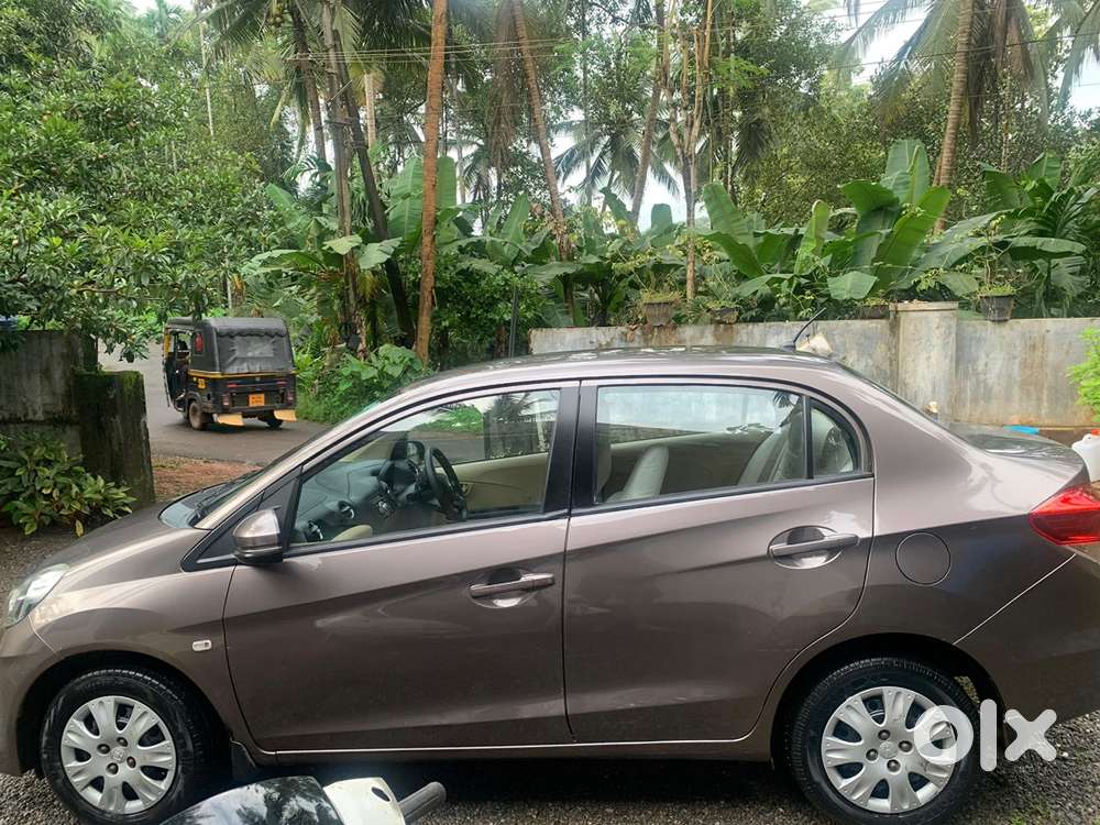 Honda Amaze 2016 Petrol Well Maintained