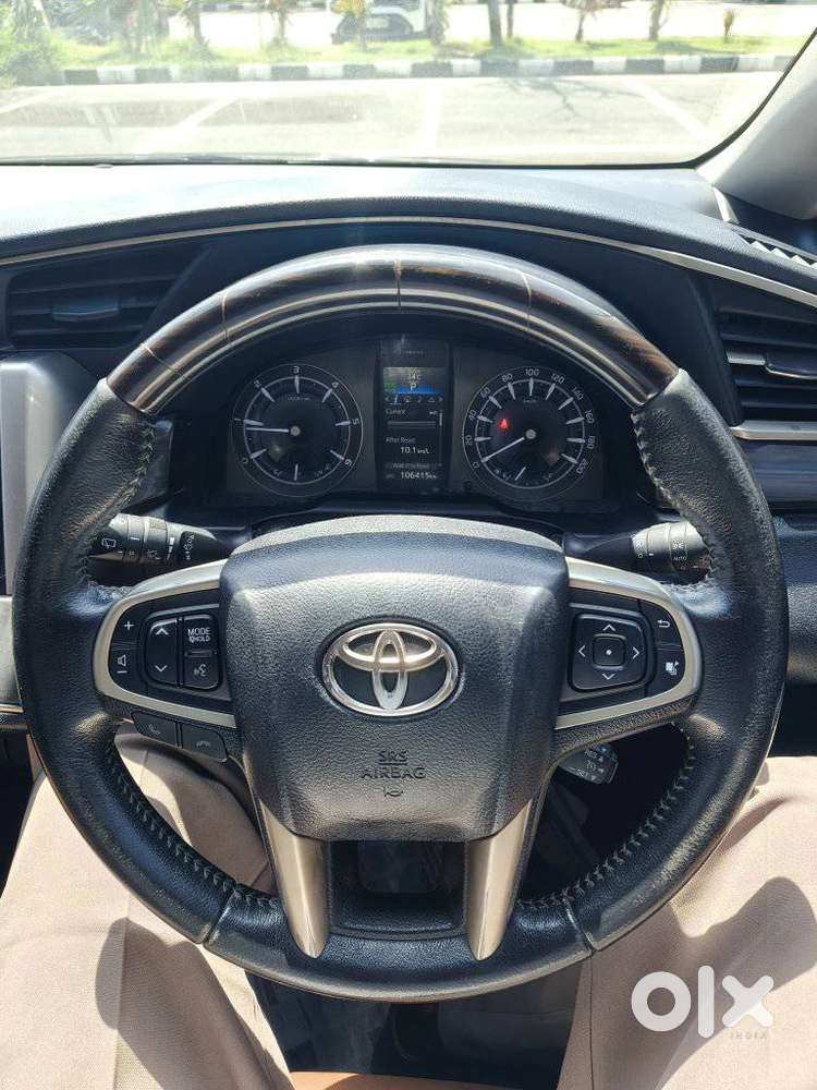 Toyota Innova Crysta 2.8z Automatic, 2017, Diesel