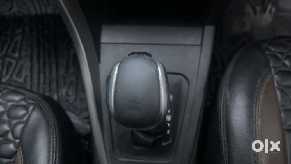 Maruti Suzuki Vitara Brezza 1.5 Zxi At, 2022, Petrol