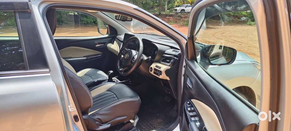 Toyota Glanza 1.2 V Amt, 2025, Petrol