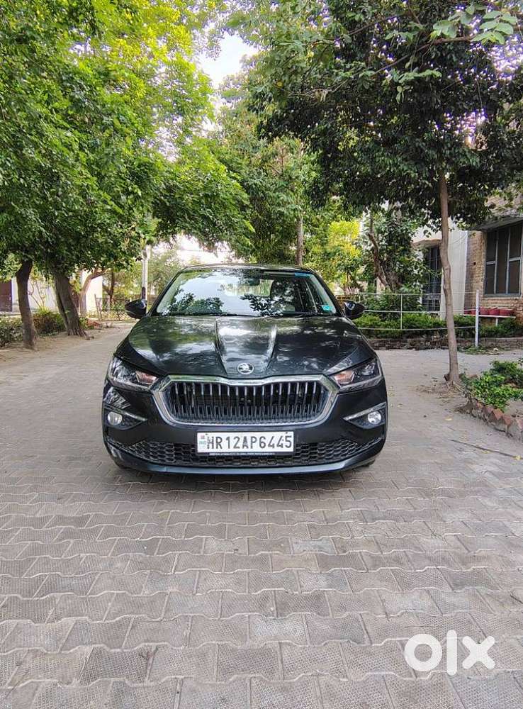 Skoda Slavia Style 1.0l Tsi At, 2022, Petrol